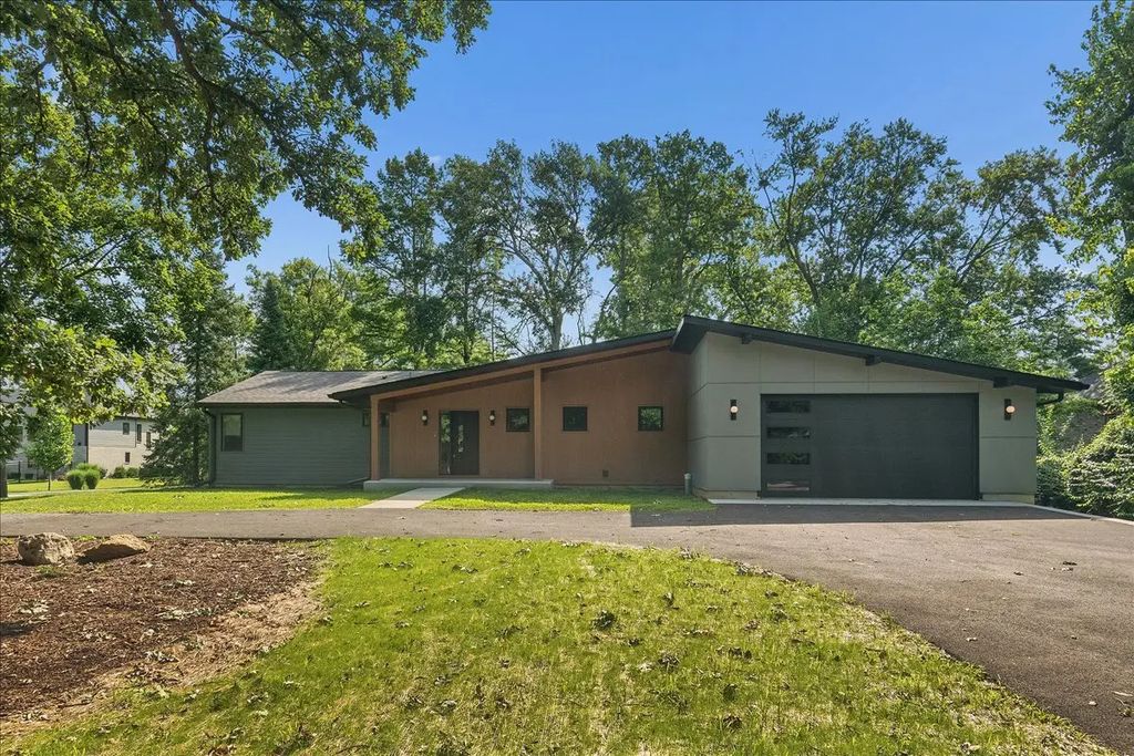 12405 S 75th Avenue, Palos Heights