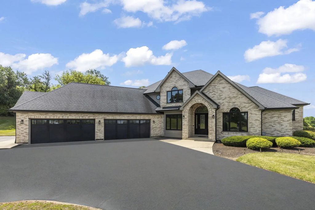 7814 Burr Oak Drive, McHenry