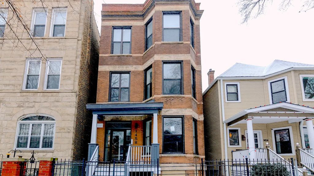 1458 W Pensacola Avenue 3, Chicago