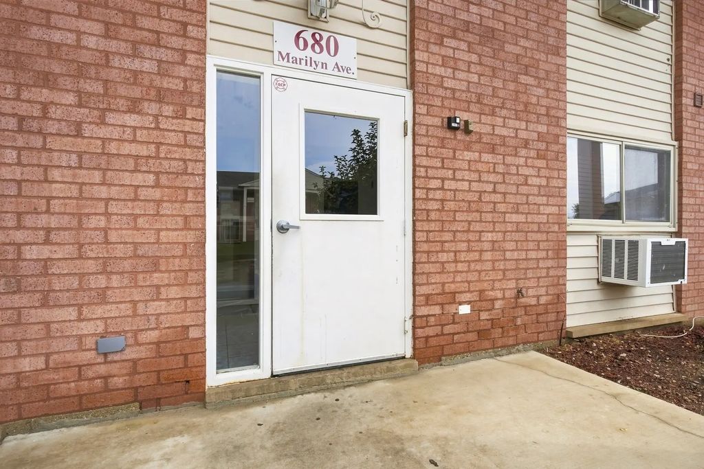 680 Marilyn Avenue 210, Glendale Heights