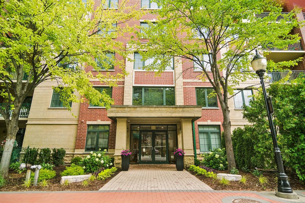 11 S Wille Street 705, Mount Prospect