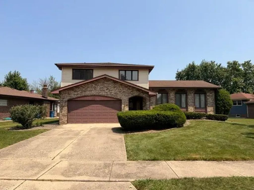 6811 Carpenter Streets, Downers Grove
