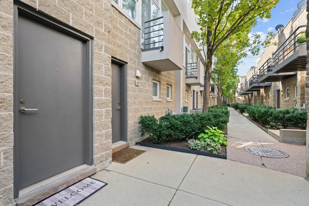 2826 N Talman Avenue O, Chicago, 60618