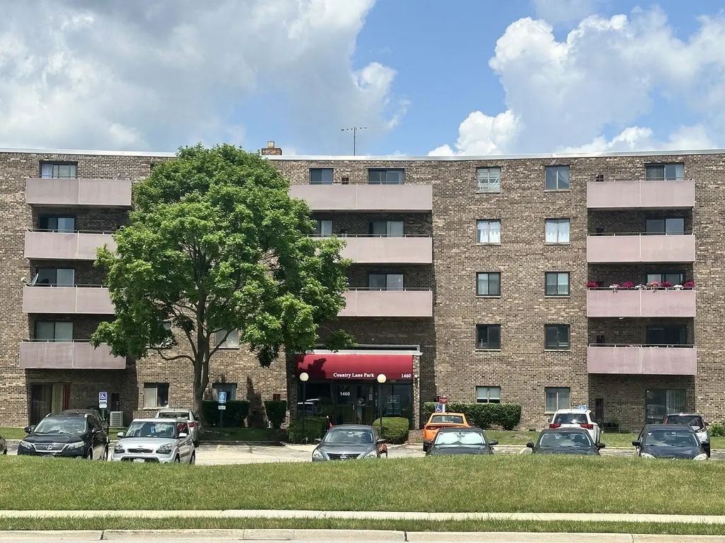 1460 Fairlane Drive 225, Schaumburg