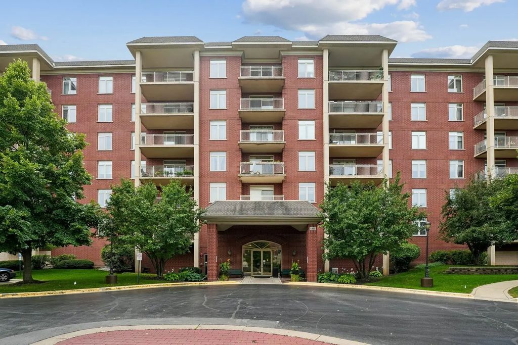 8300 Callie Avenue 408, Morton Grove