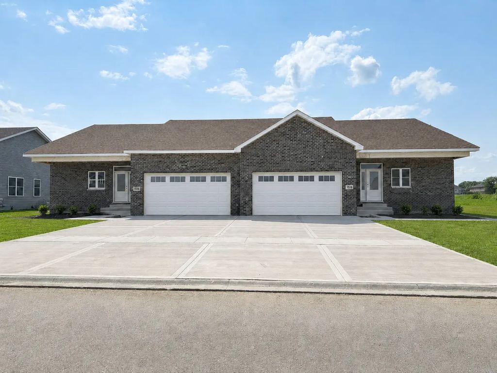 25136 S Westwind Drive, Channahon