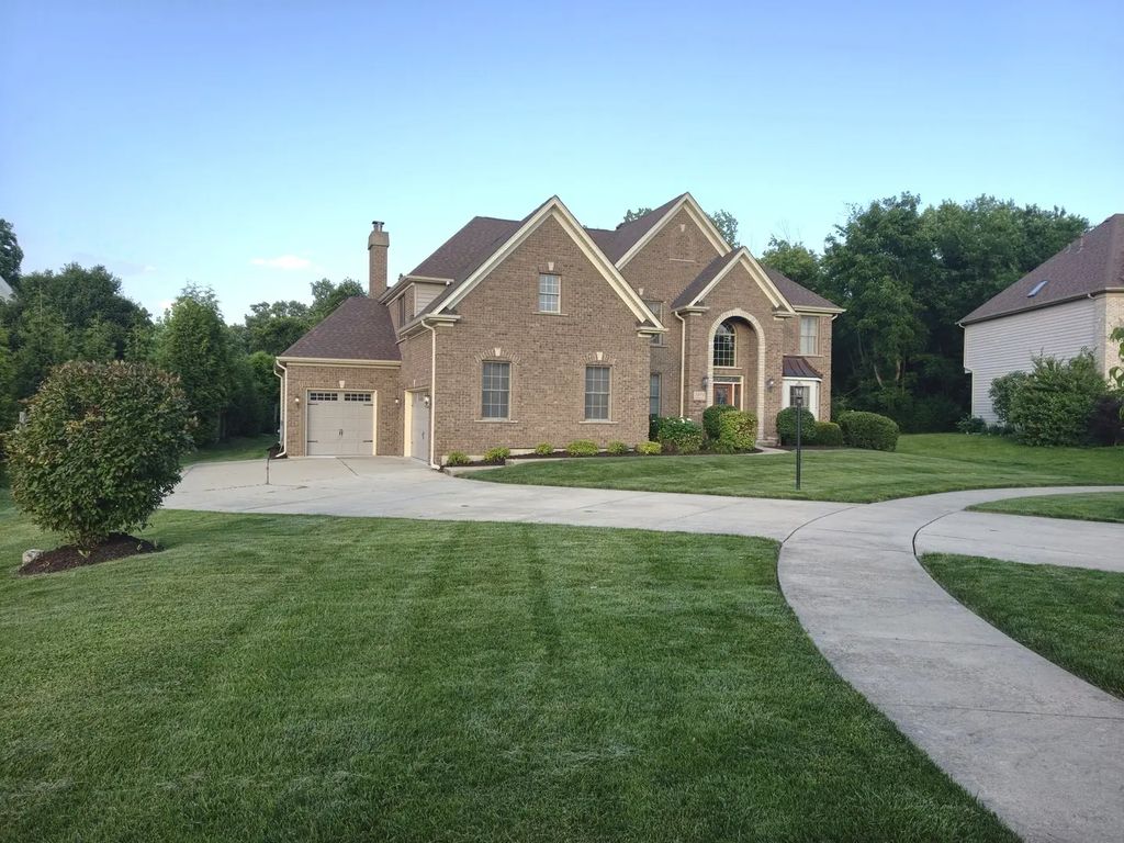 1404 Hatchwood Court, Naperville