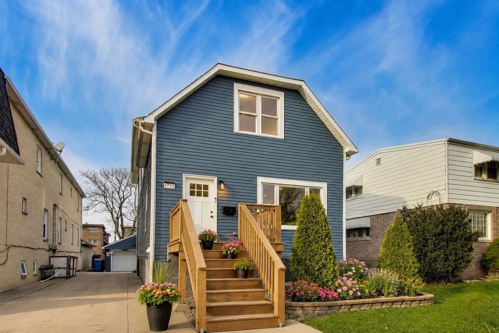 6730 W Dakin Street, Chicago, 60634
