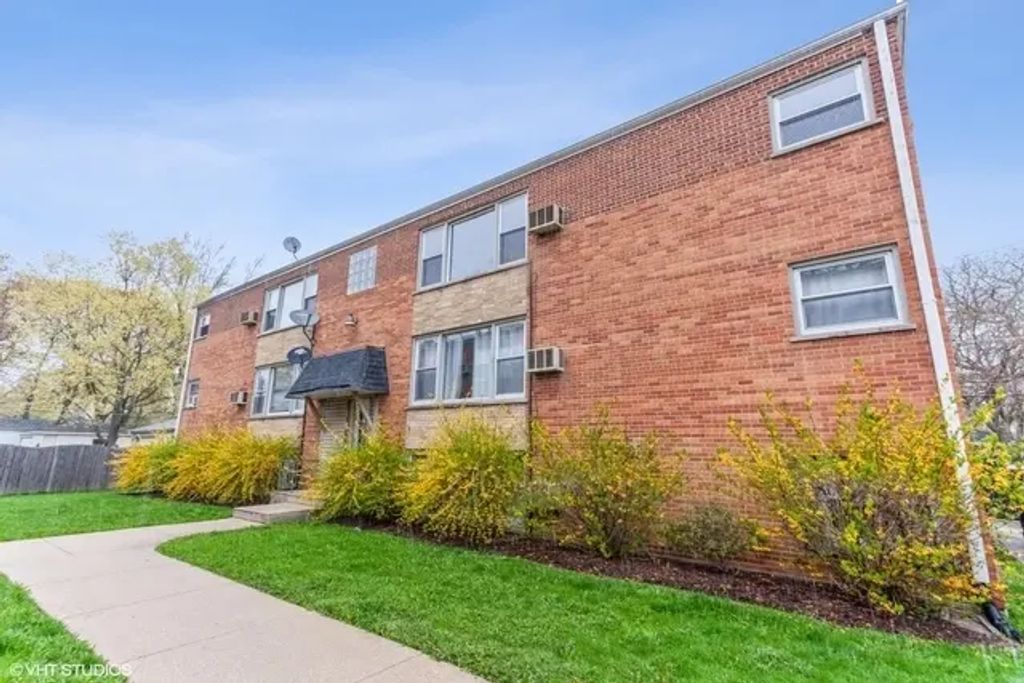 4225 Forest Avenue E1n, Downers Grove