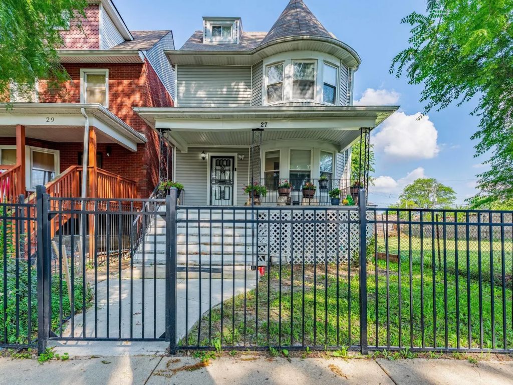 27 N Lockwood Avenue, Chicago