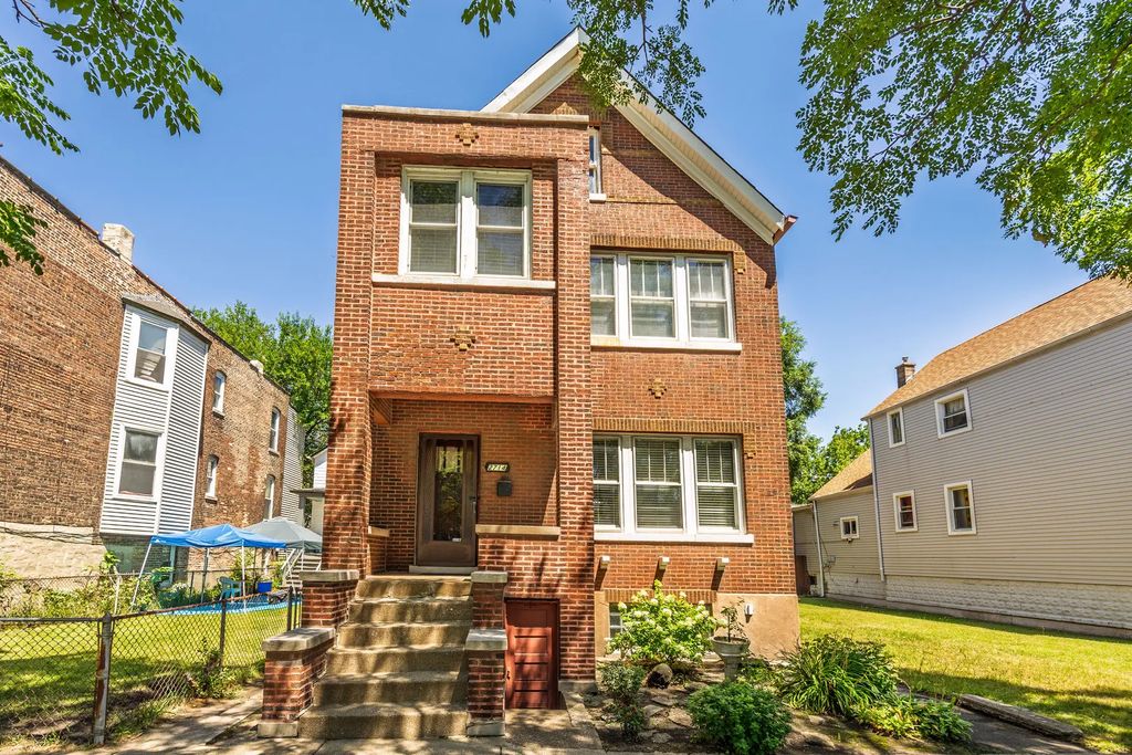 2714 E 93rd Street, Chicago, 60617