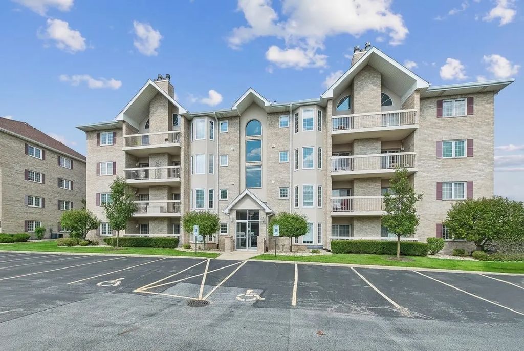 7763 Bristol Park Drive 1nw, Tinley Park