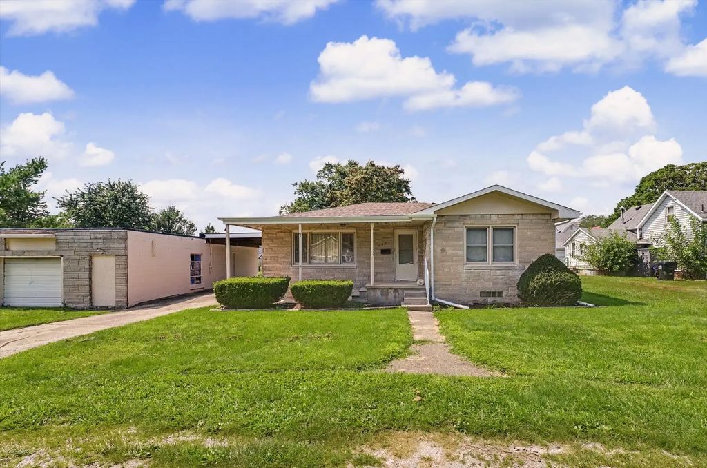 109 S Wood Street, Gibson City