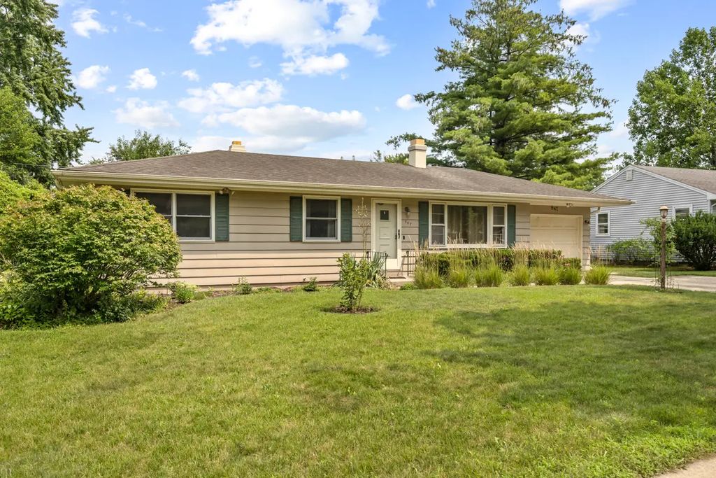 947 Diane Avenue, Elgin
