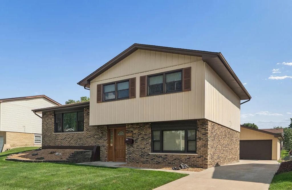 7527 163 Street, Tinley Park
