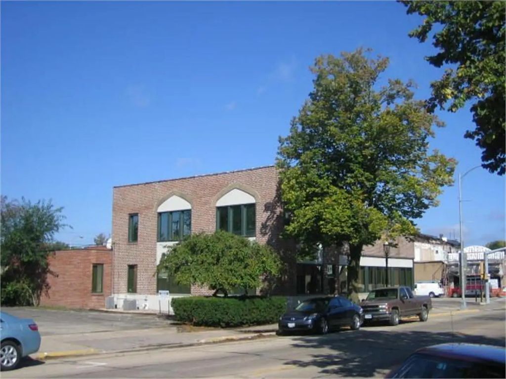 2320 N 2nd Street, Clinton