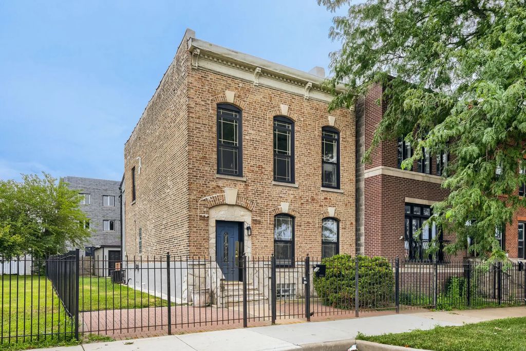 2335 W Maypole Avenue, Chicago, 60612