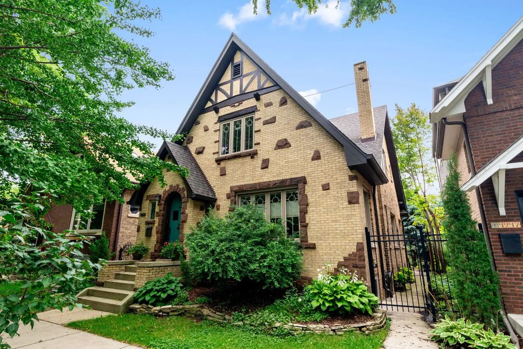 4949 N Kostner Avenue, Chicago, 60630