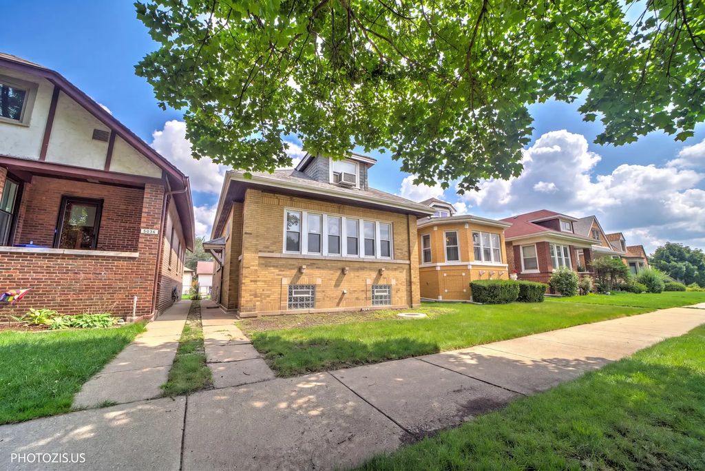 5040 N Monitor Avenue, Chicago, 60630