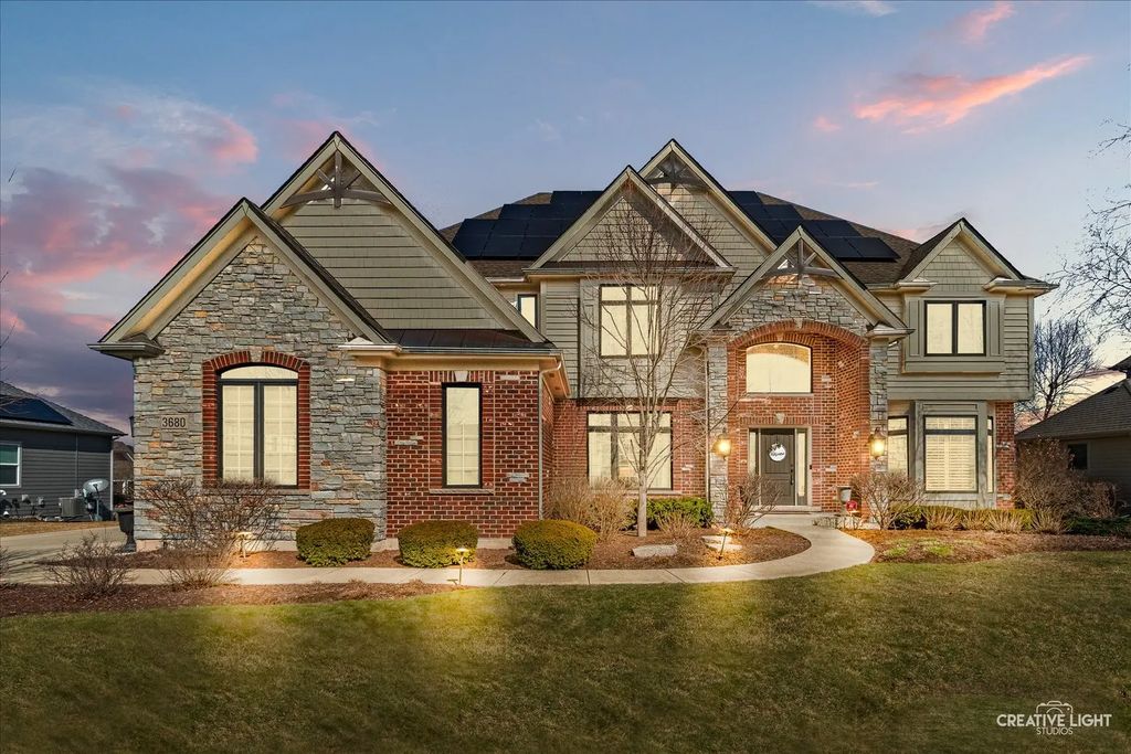 3680 Broadleaf Avenue, Elgin