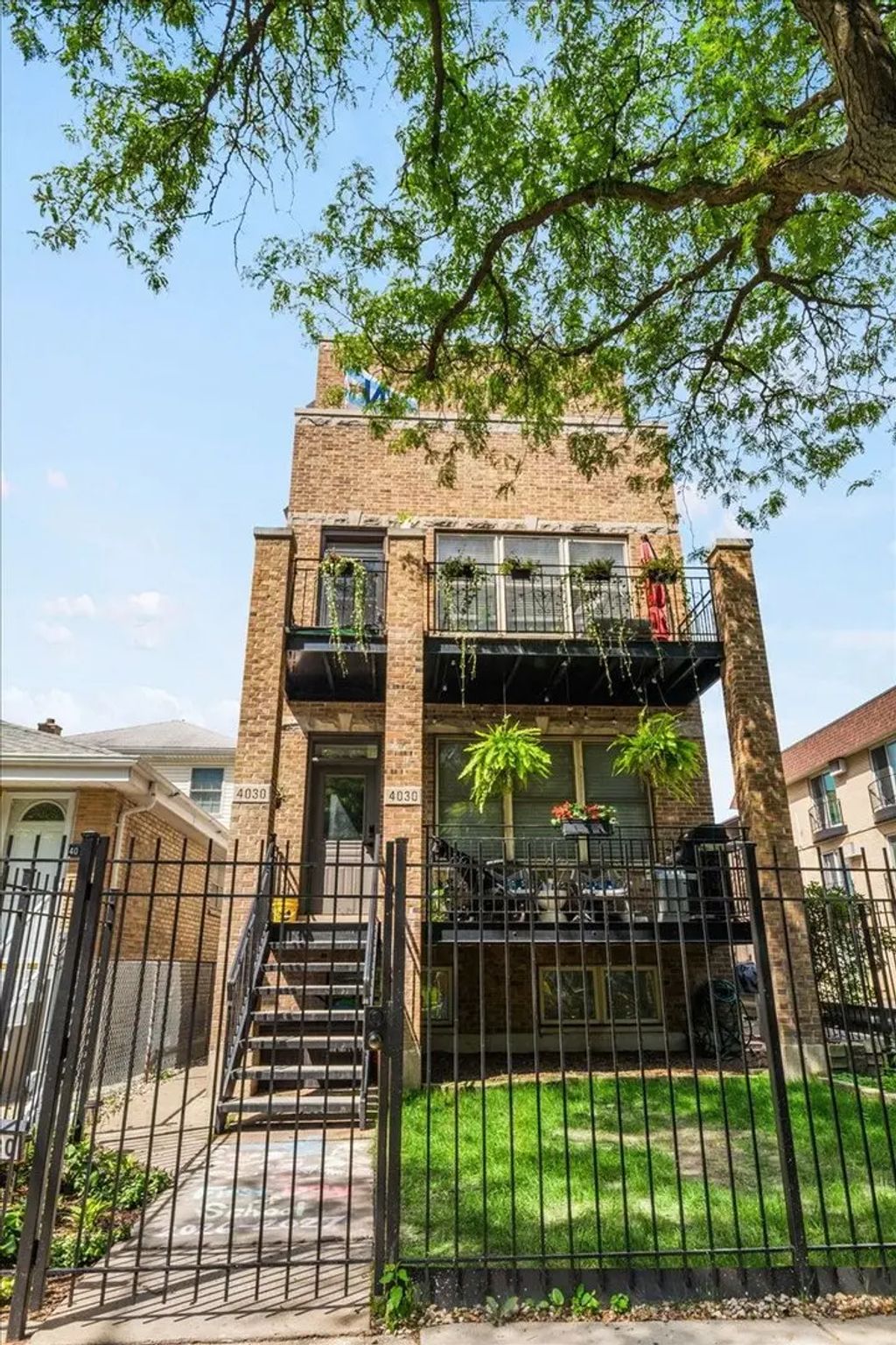 4030 N California Avenue 3, Chicago