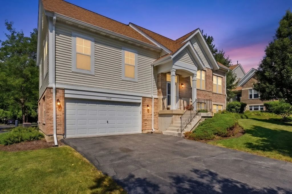 5560 Cambridge Way, Hanover Park