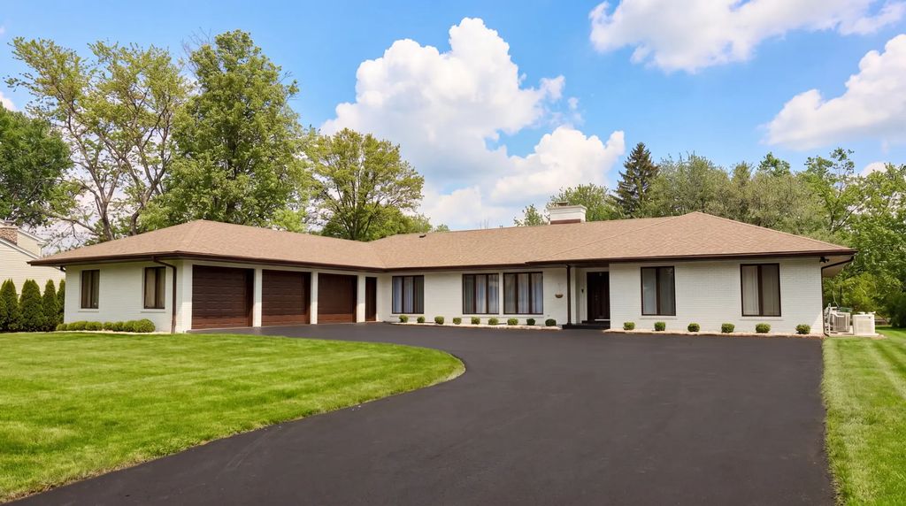 23378 N Apple Hill Lane, Lincolnshire