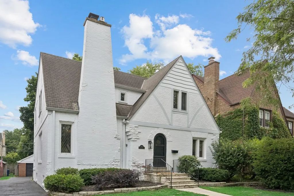 2019 Beechwood Avenue, Wilmette