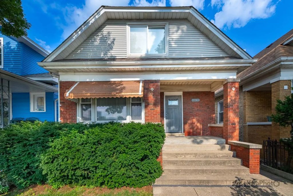 3743 N Kimball Street, Chicago, 60618