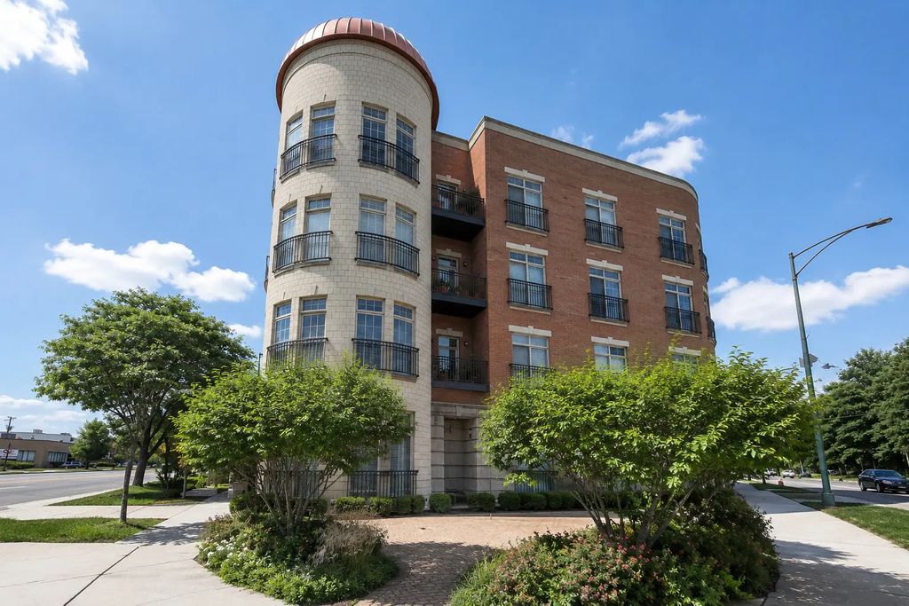 6425 W Touhy Avenue 2c, Chicago, 60646