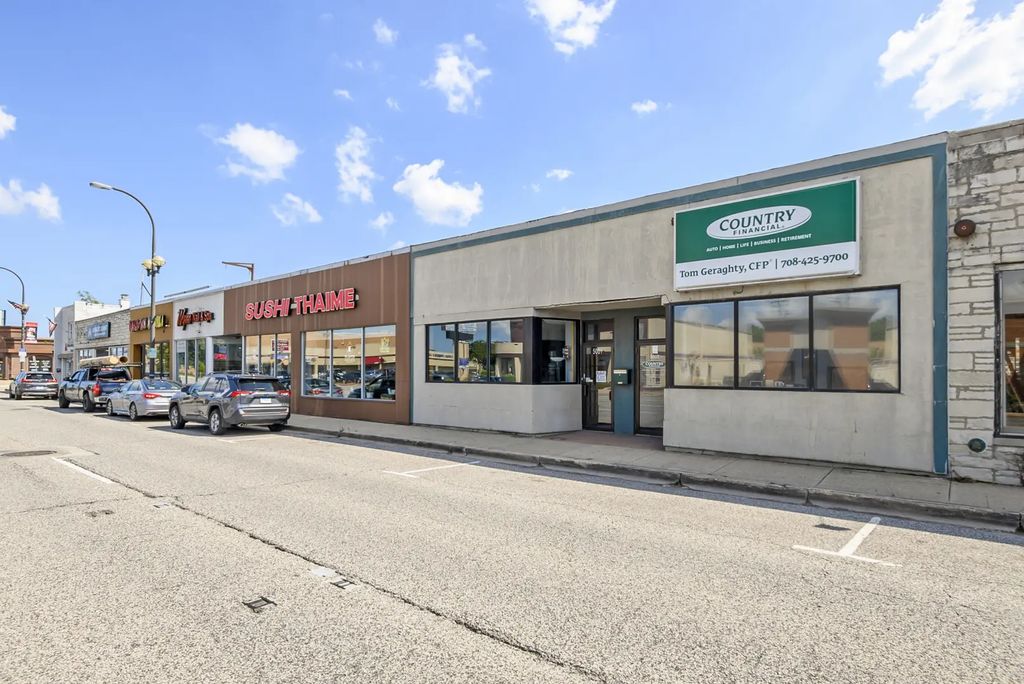 5003 W 95th Street, Oak Lawn