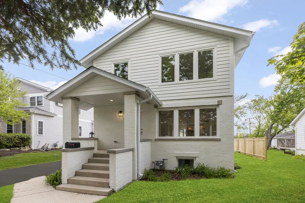 118 N President Street, Wheaton