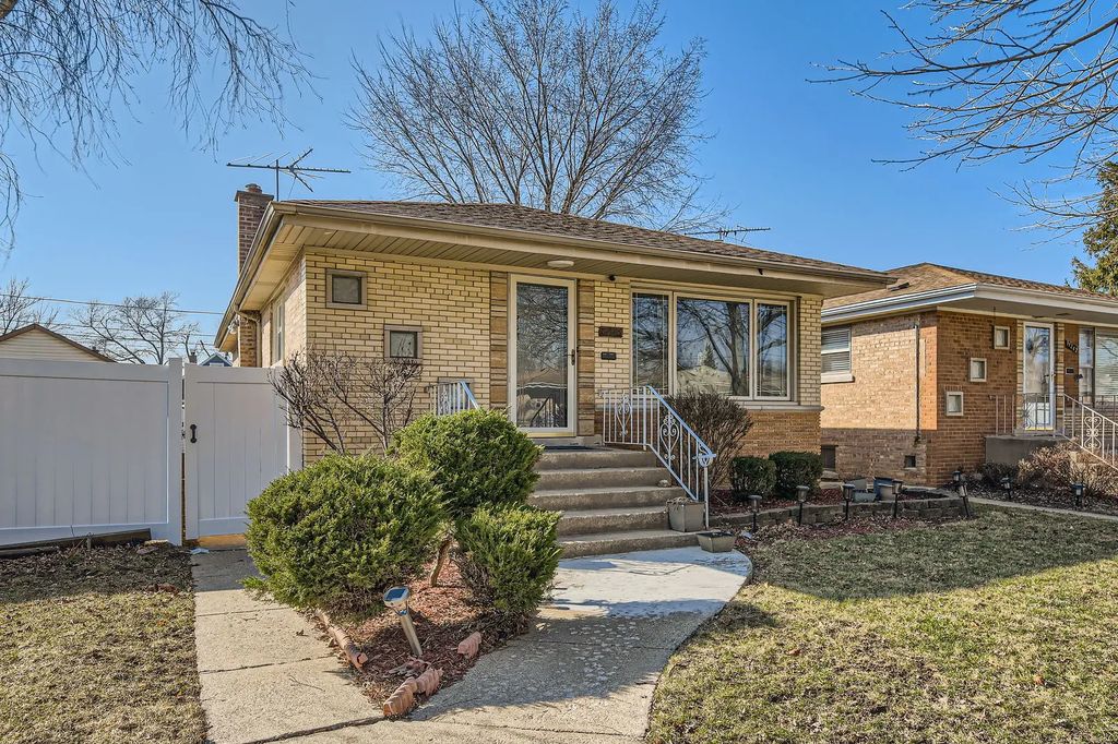 11246 S Whipple Street, Chicago