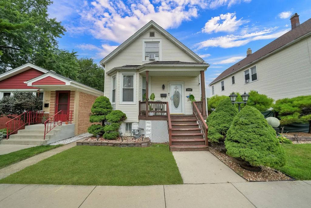 1410 Clarence Avenue, Berwyn