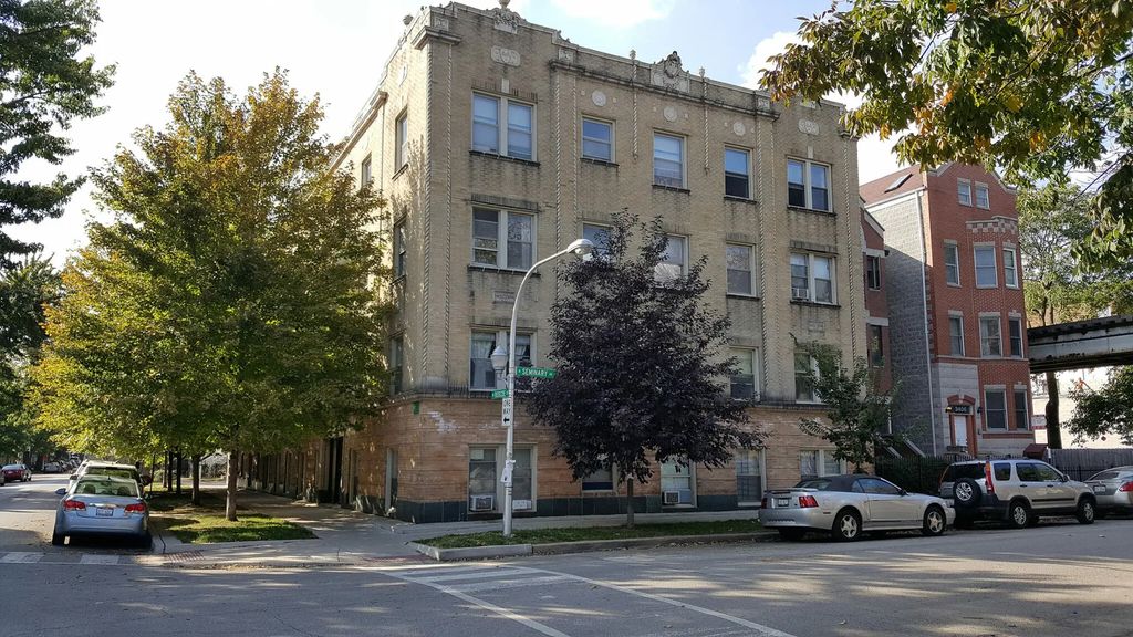 1100 W Roscoe Street 30, Chicago