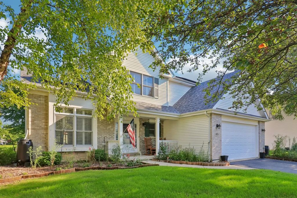 485 Spring Ridge Drive, Crystal Lake