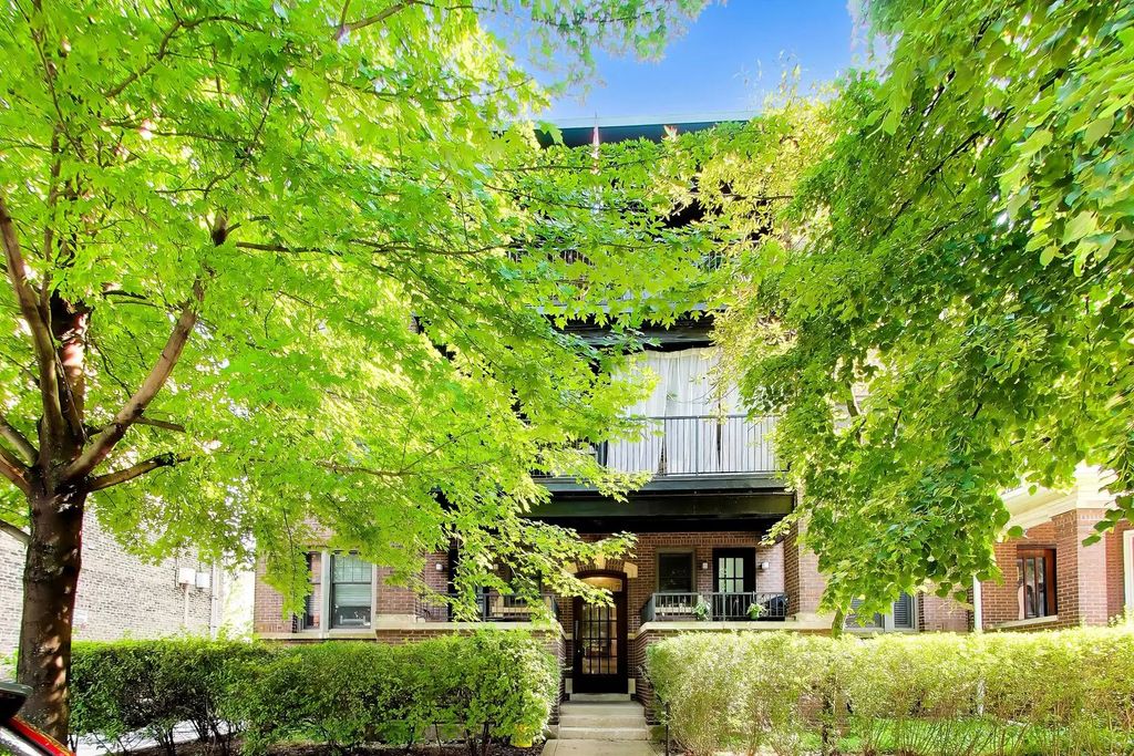 1415 W Rascher Avenue 302, Chicago, 60640