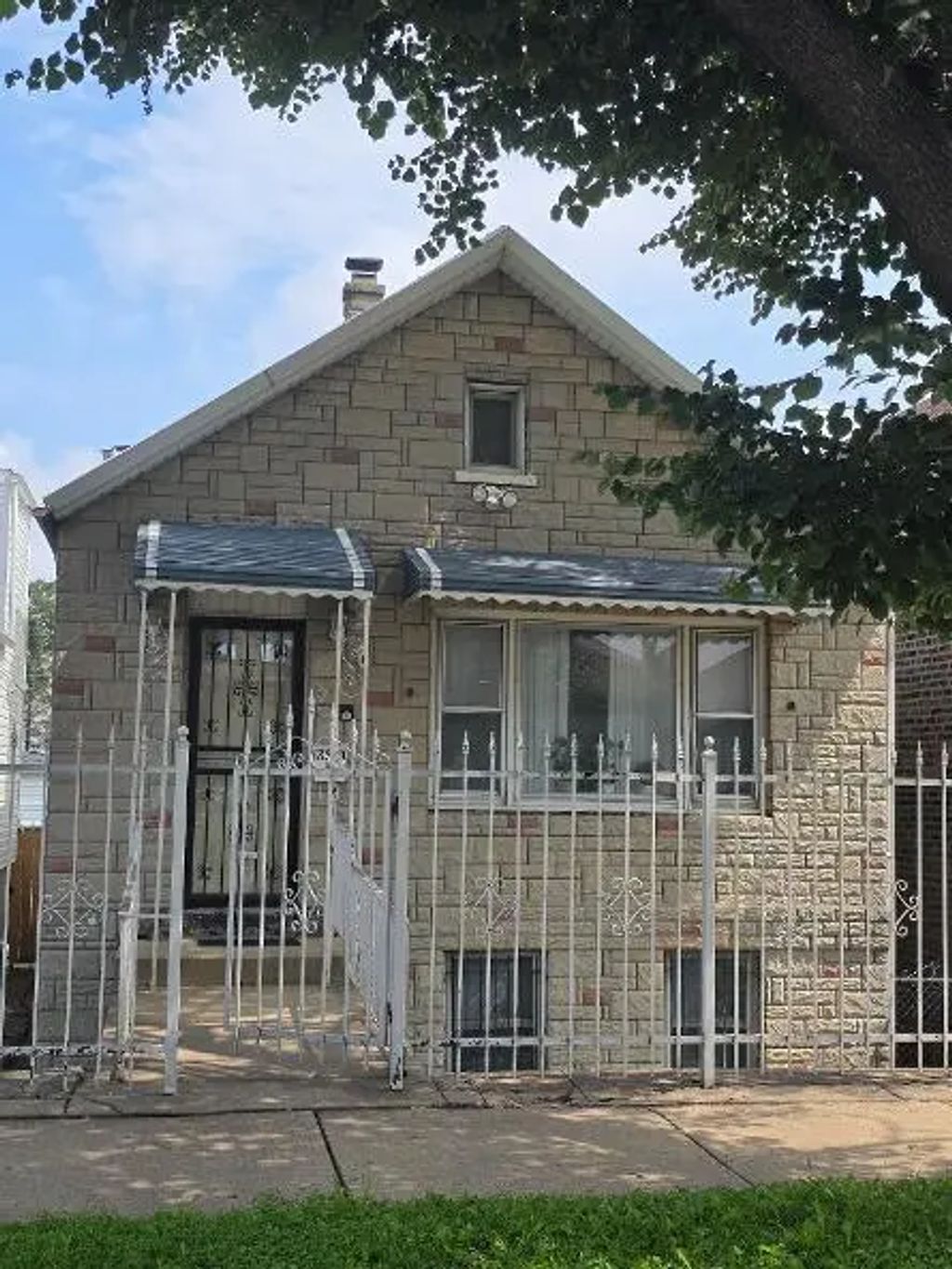 3341 S Hamilton Avenue, Chicago