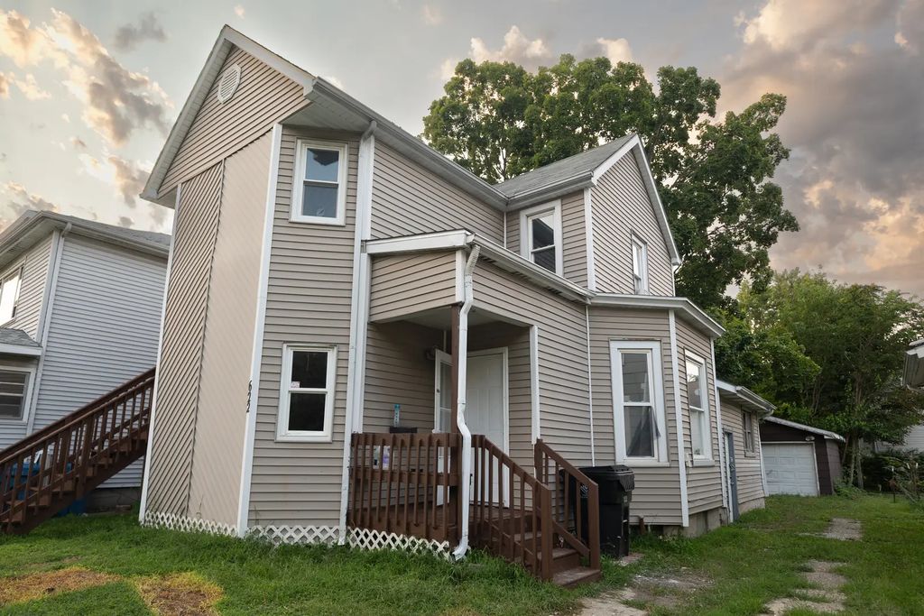 622 E Mulberry Street, Bloomington