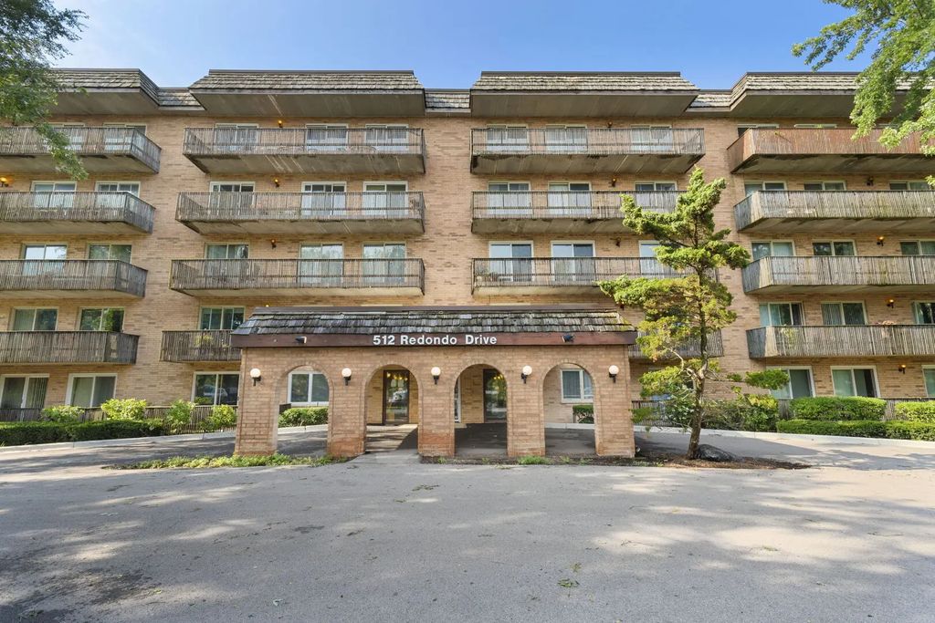 512 Redondo Drive 110, Downers Grove