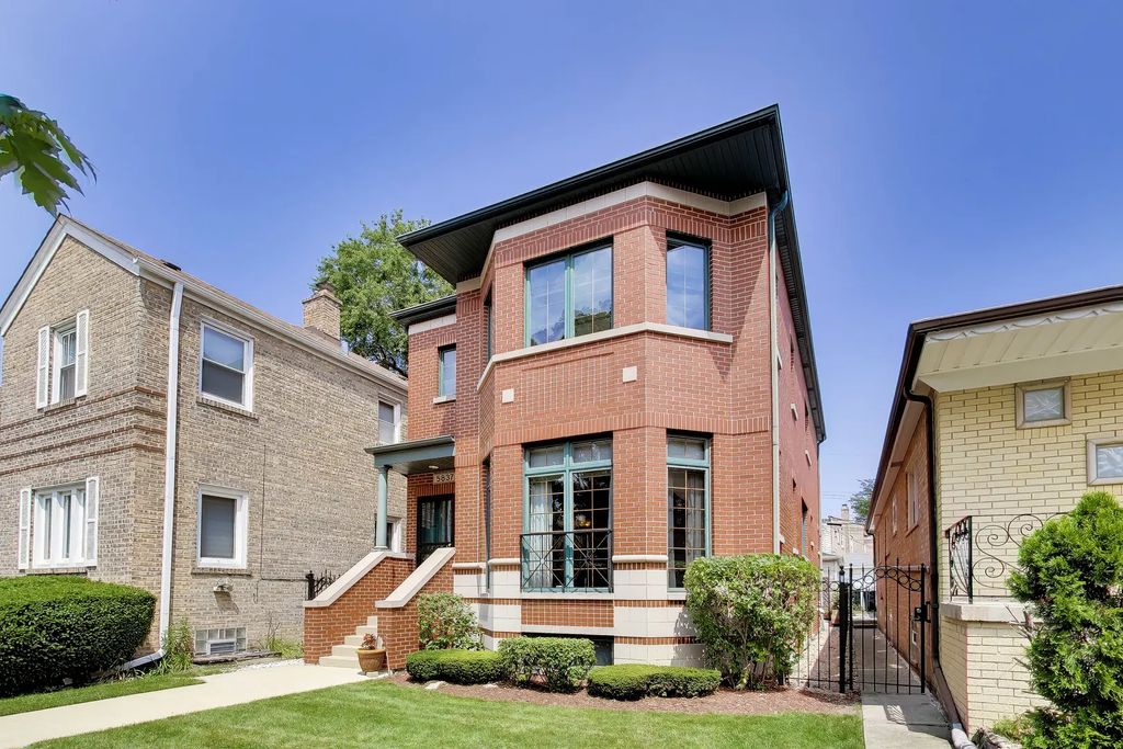 5837 N Virginia Avenue, Chicago, 60659
