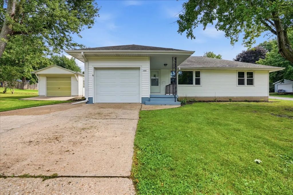 1000 E Jefferson Street, Clinton