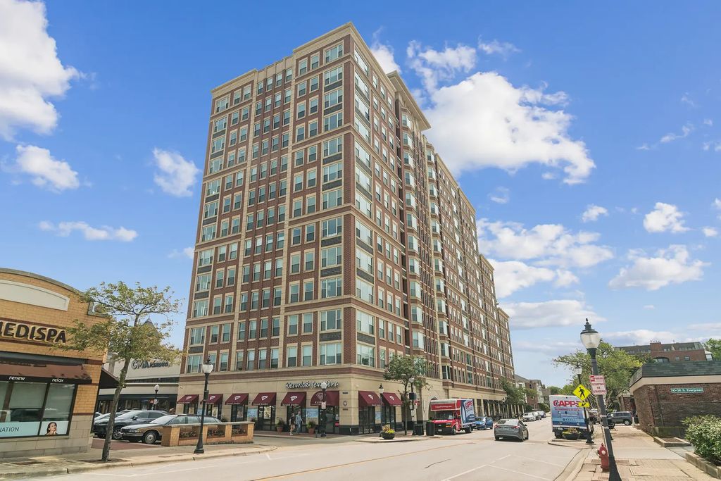 77 S Evergreen Avenue 401, Arlington Heights