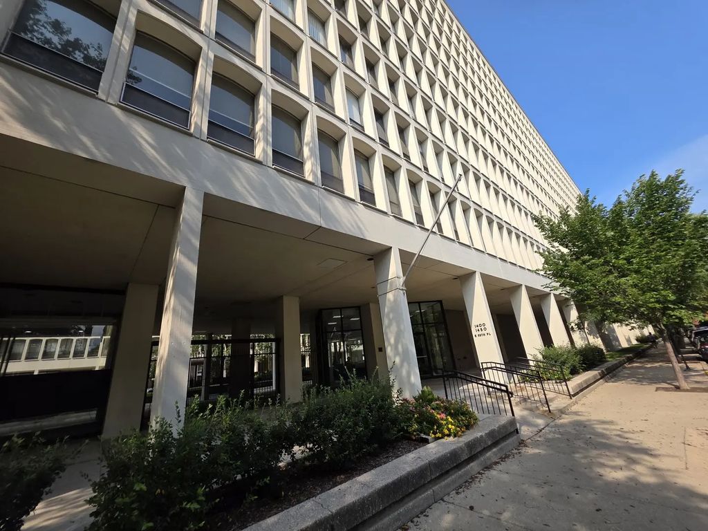 1450 E 55th Place 719s, Chicago, 60637
