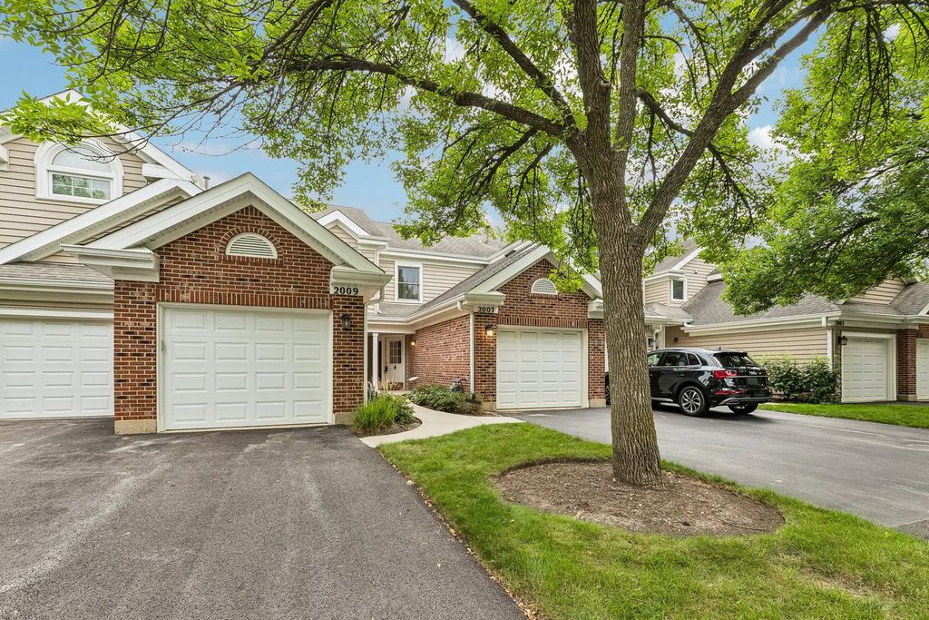 2007 N Coldspring Road, Arlington Heights