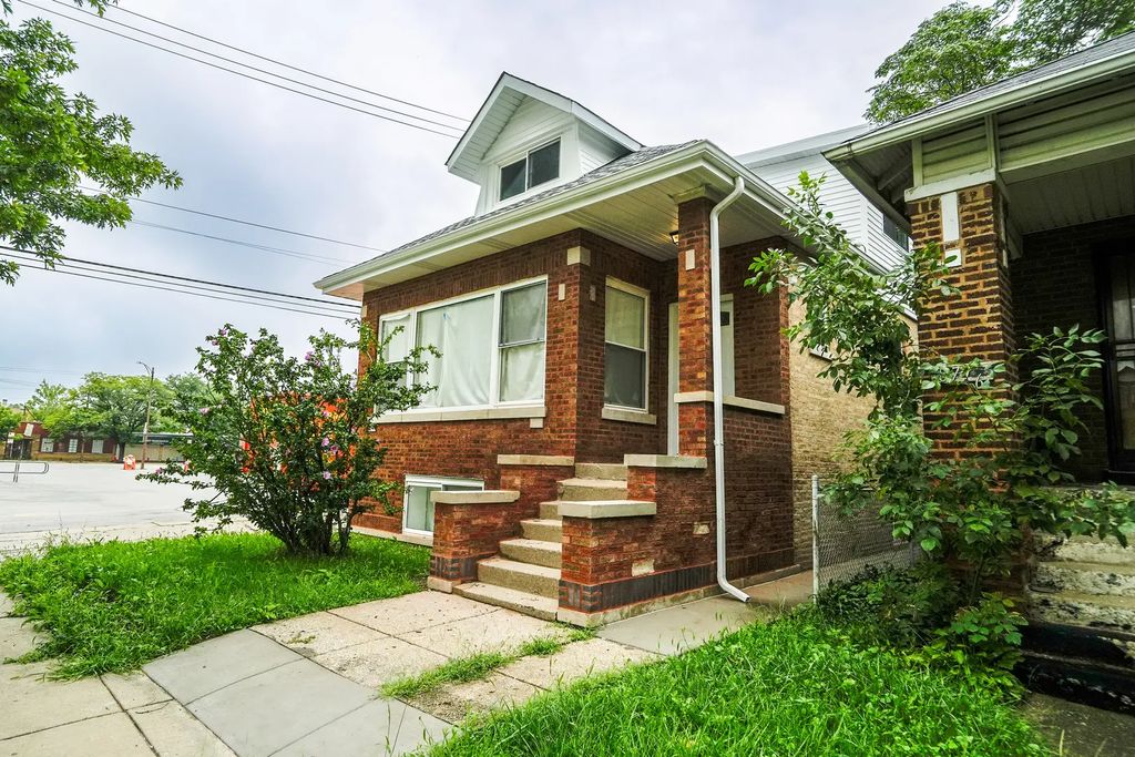 8717 S Bishop Street, Chicago, 60620
