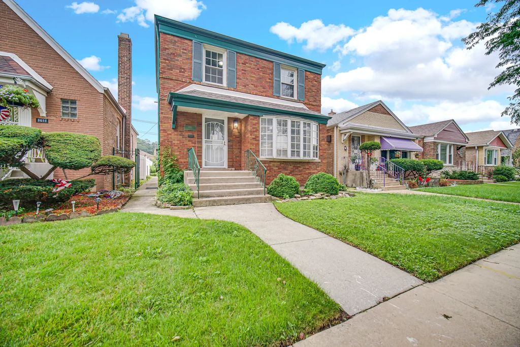 8616 S Winchester Avenue, Chicago, 60620