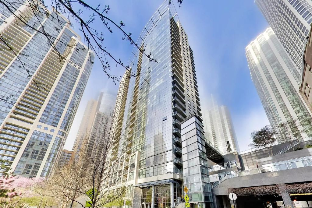 201 N Westshore Drive 407, Chicago, 60601