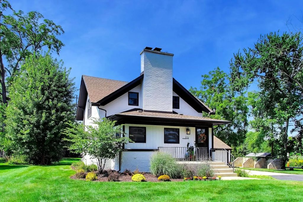 976 Highland Avenue, Glen Ellyn