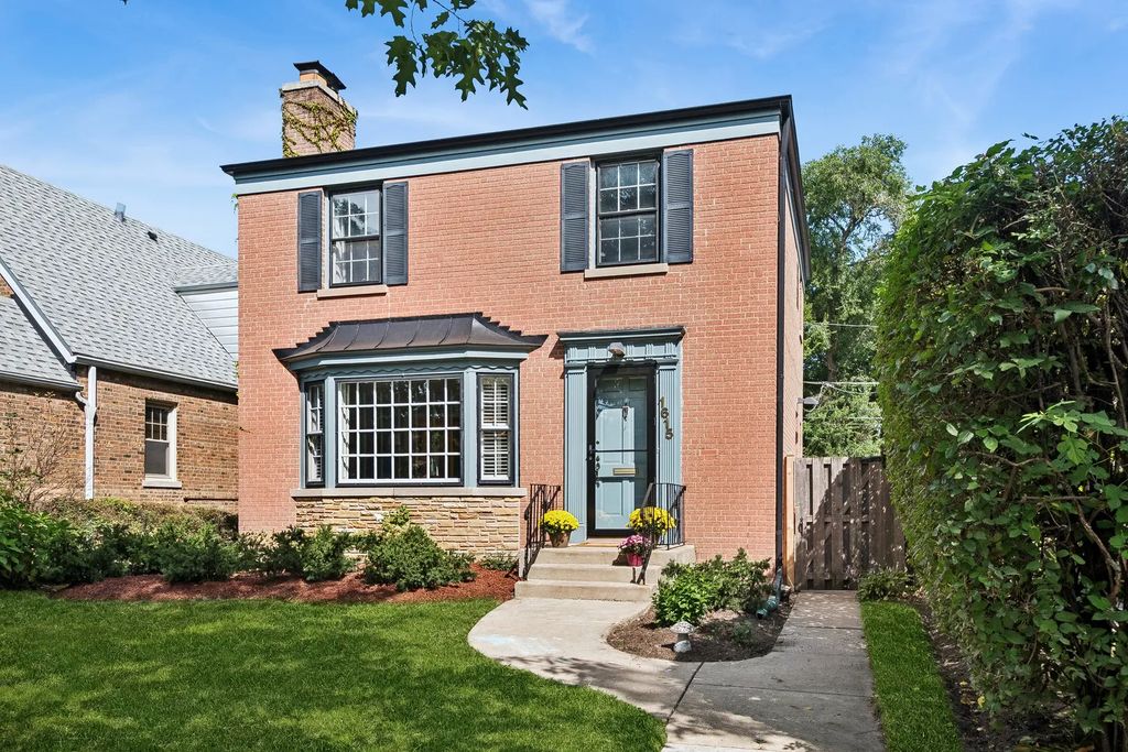 1615 Dobson Street, Evanston